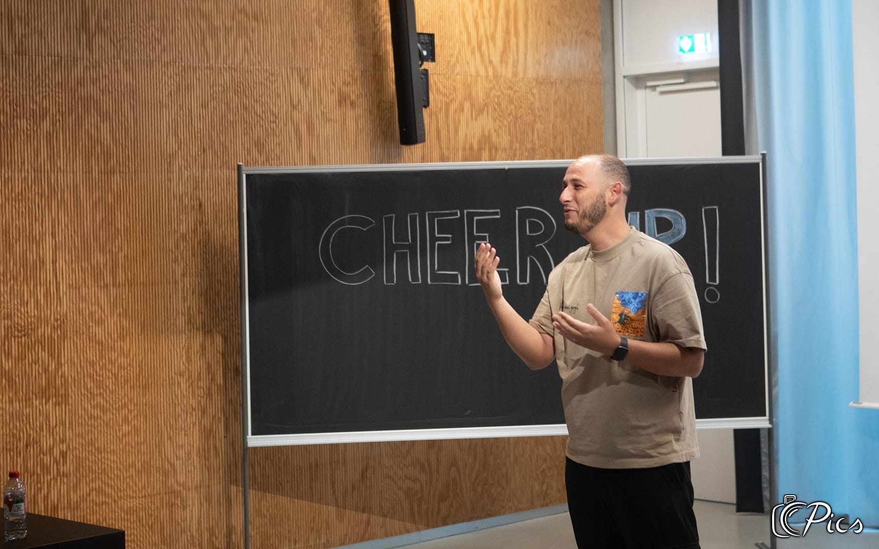 20250407-181728-0064-Ghali-Squalli lors d'un cours de stand-up collectif